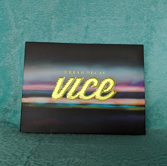 ❌❌SOLD❌❌BNIB Urban Decay Vice 3 Palette - Picture 8 of 8